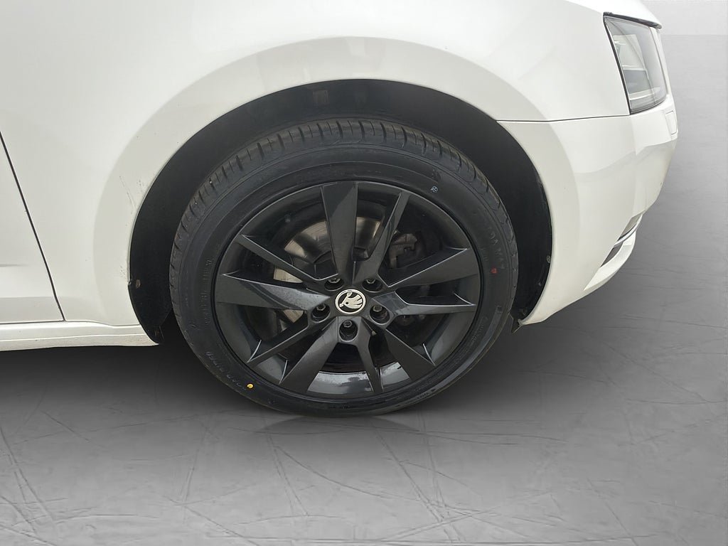 Vehicle Image 35