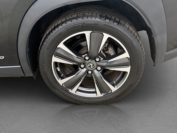 Vehicle Image 25