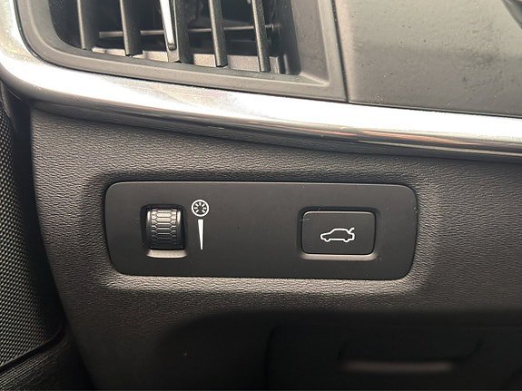 Vehicle Image 29