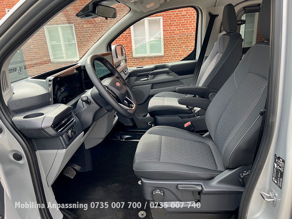 Vehicle Image 32
