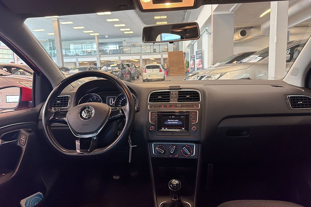Vehicle Image 12