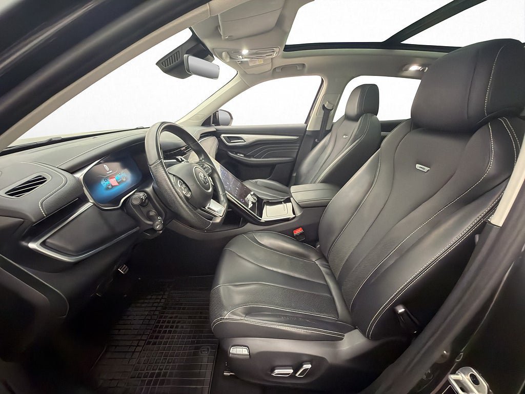 Vehicle Image 12
