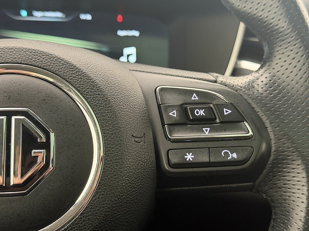 Vehicle Image 28