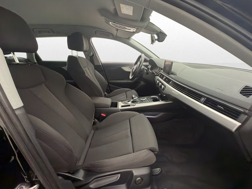 Vehicle Image 14