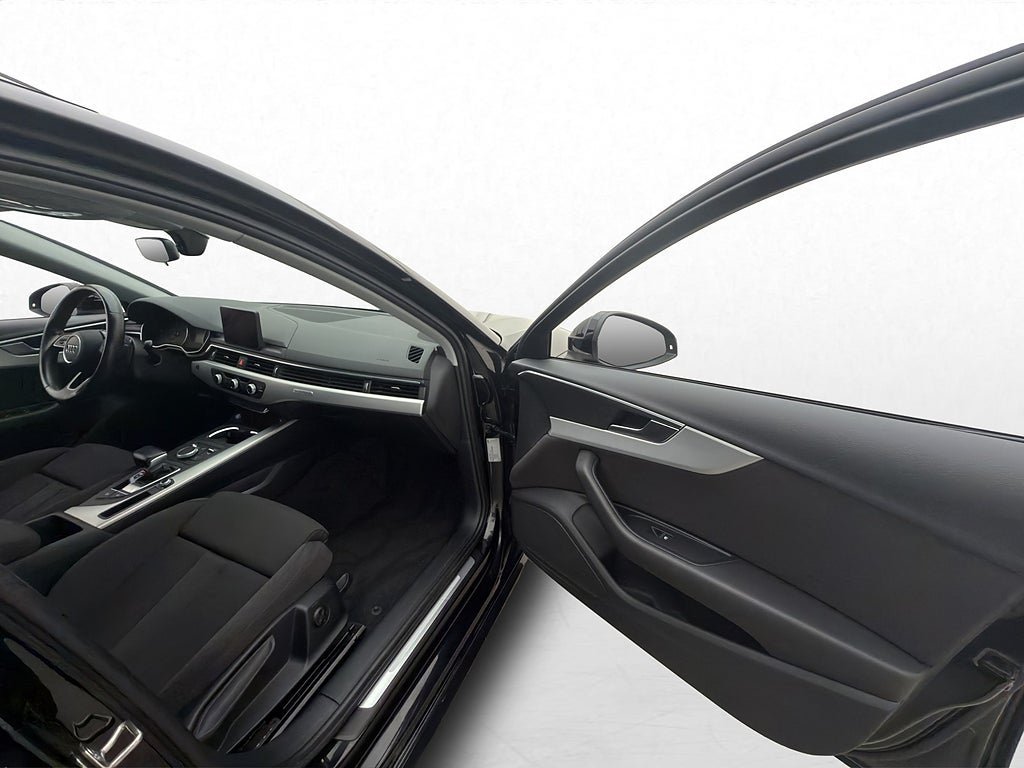 Vehicle Image 15