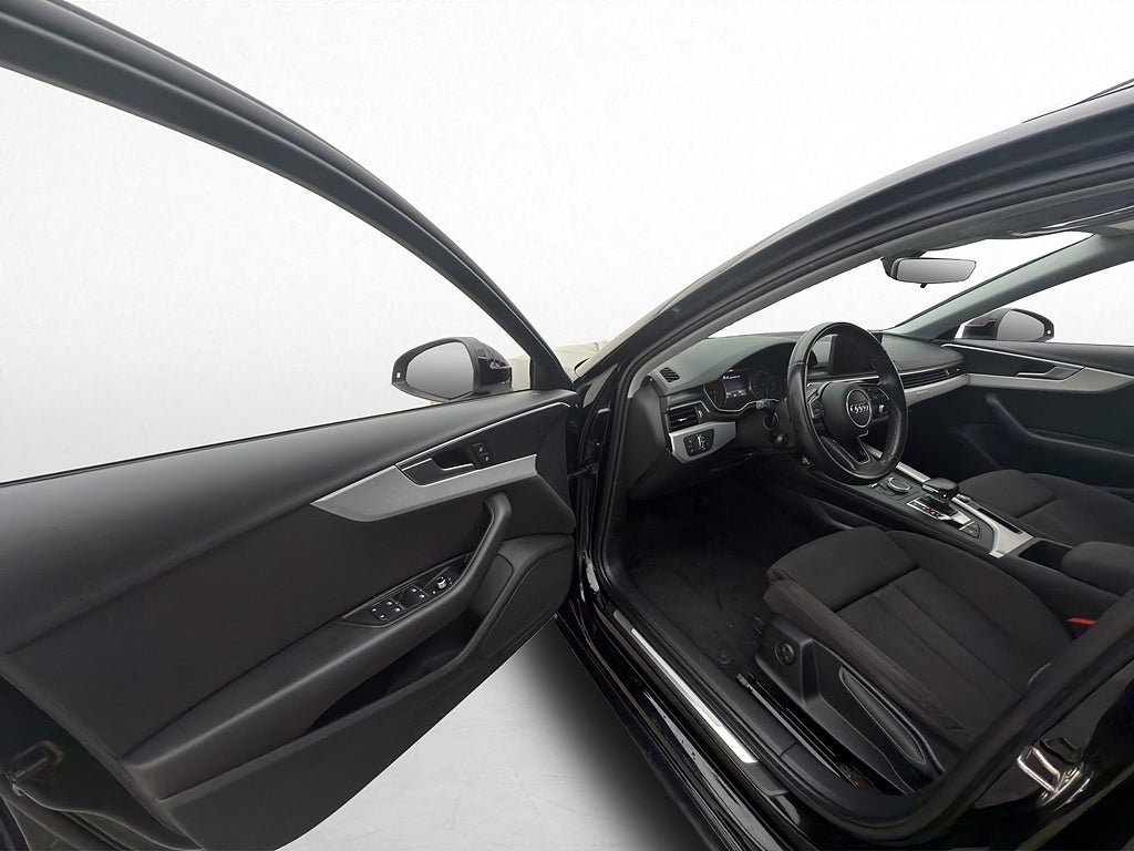 Vehicle Image 21