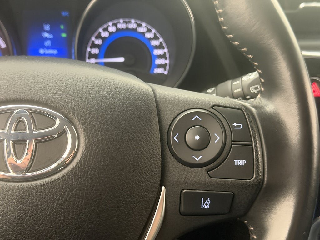 Vehicle Image 28