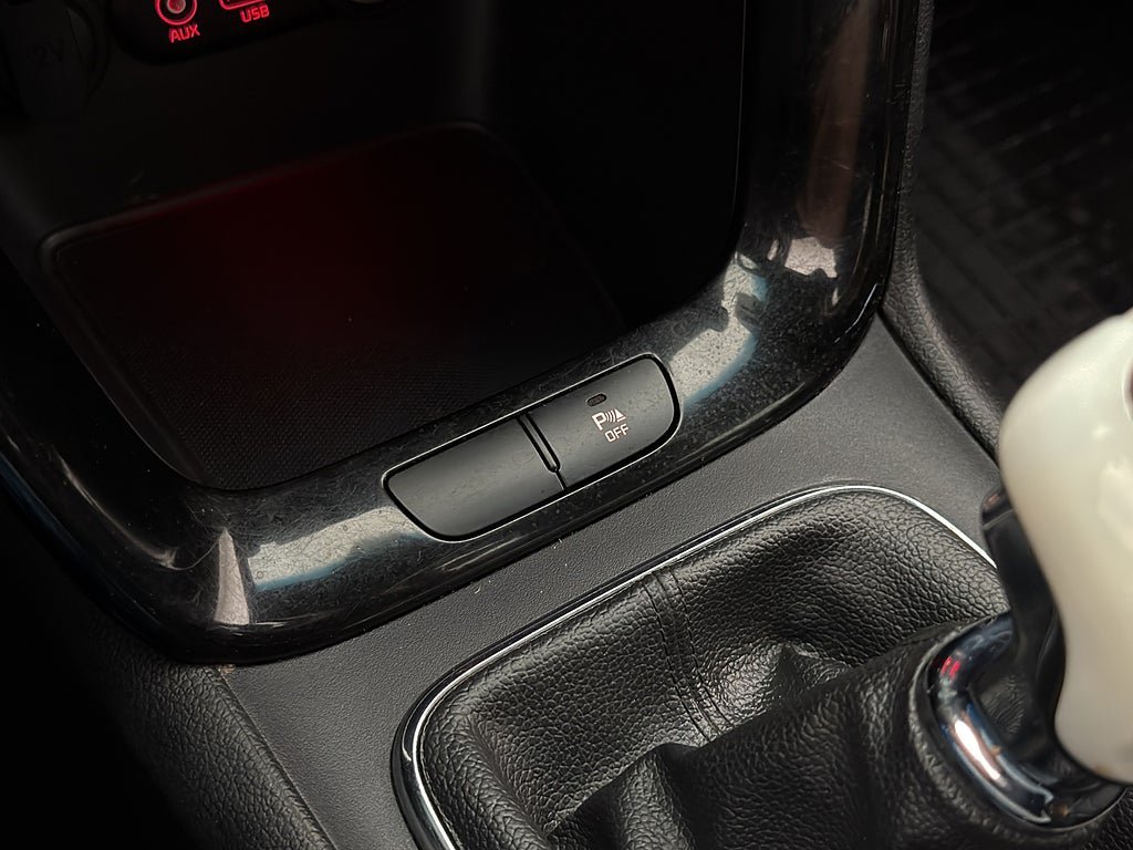 Vehicle Image 24