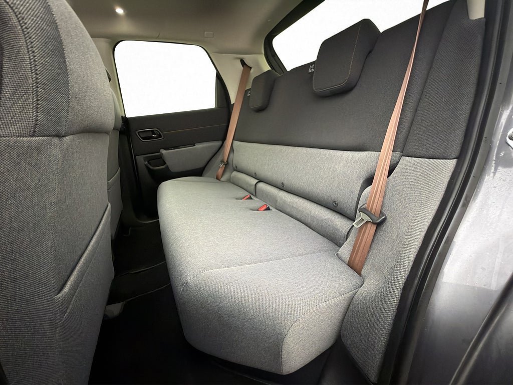 Vehicle Image 21