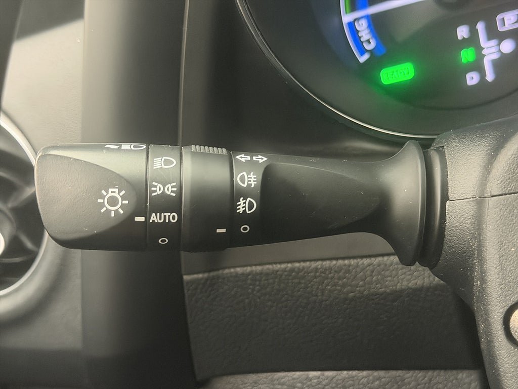 Vehicle Image 32