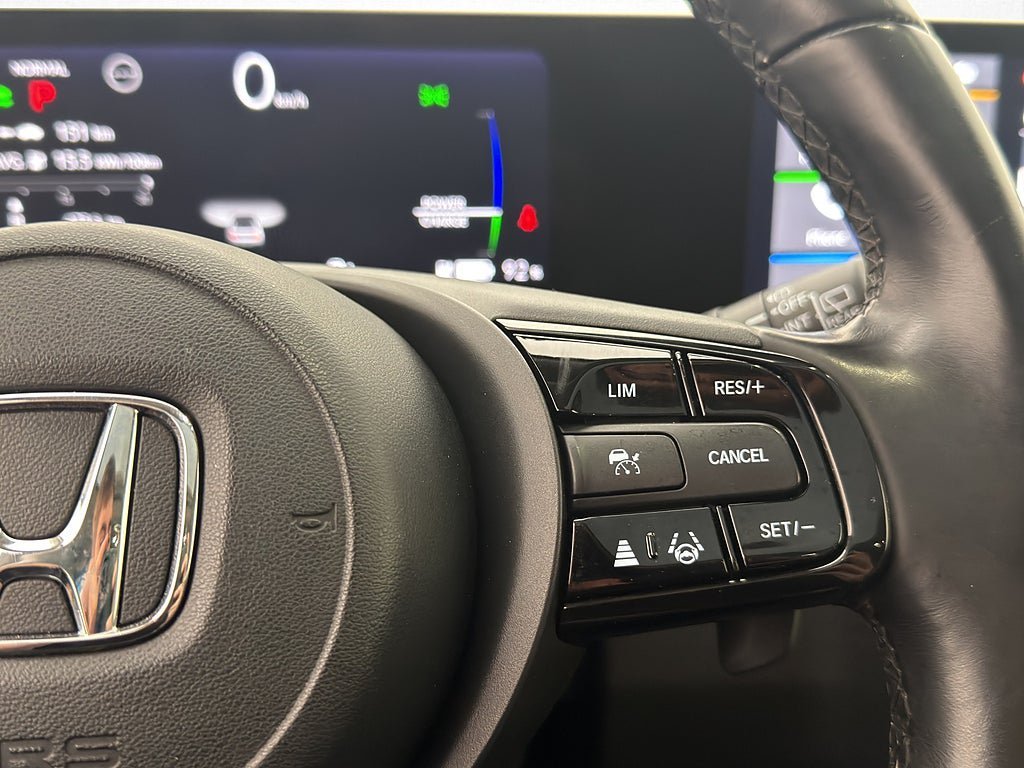 Vehicle Image 24