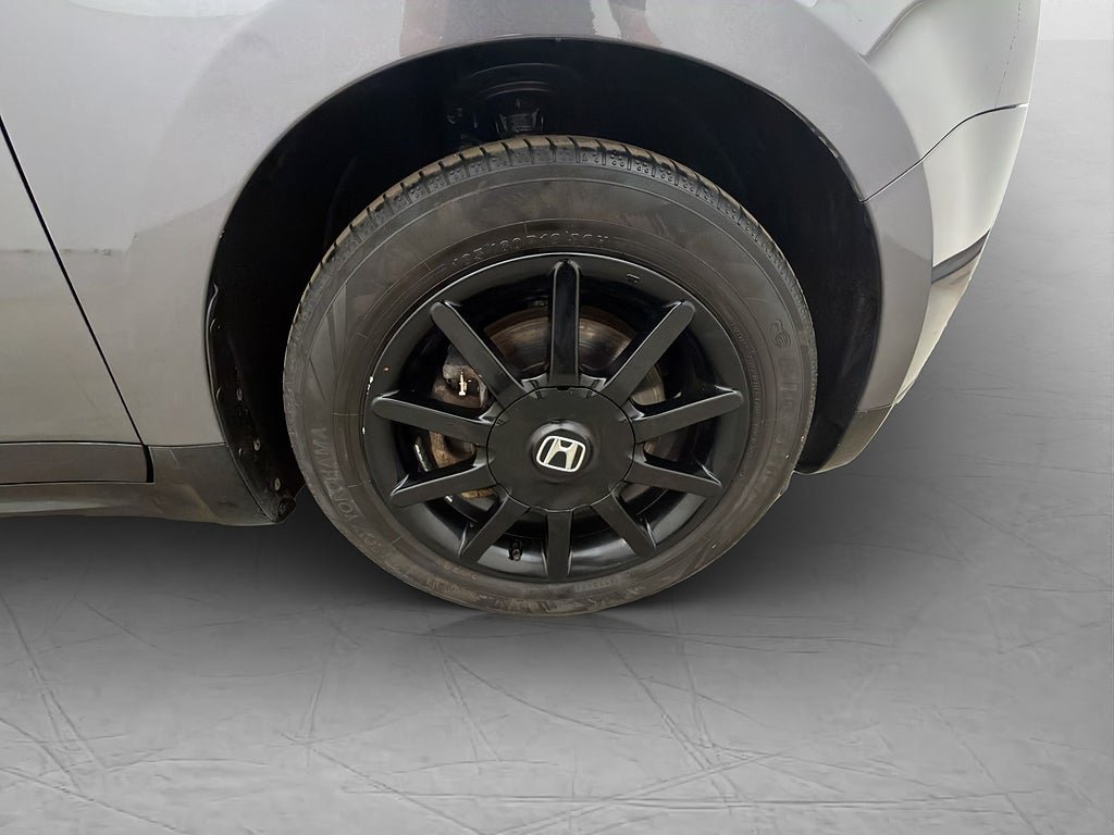 Vehicle Image 31