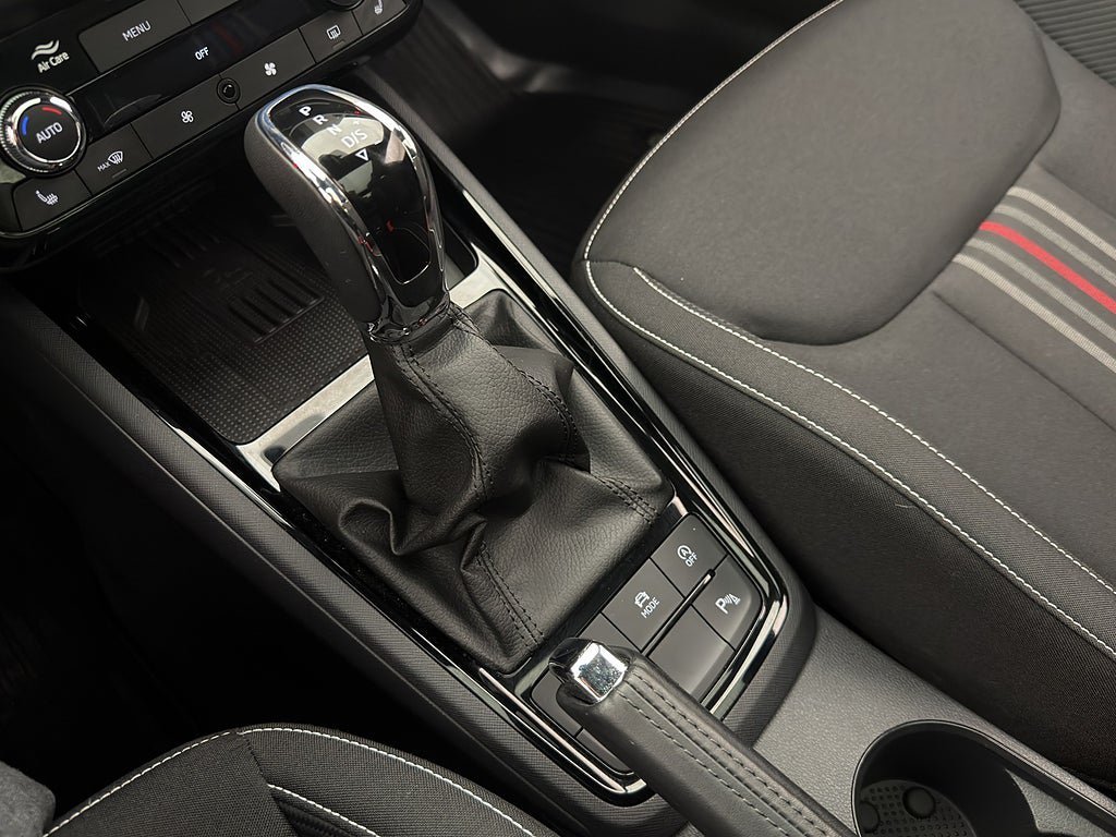 Vehicle Image 24