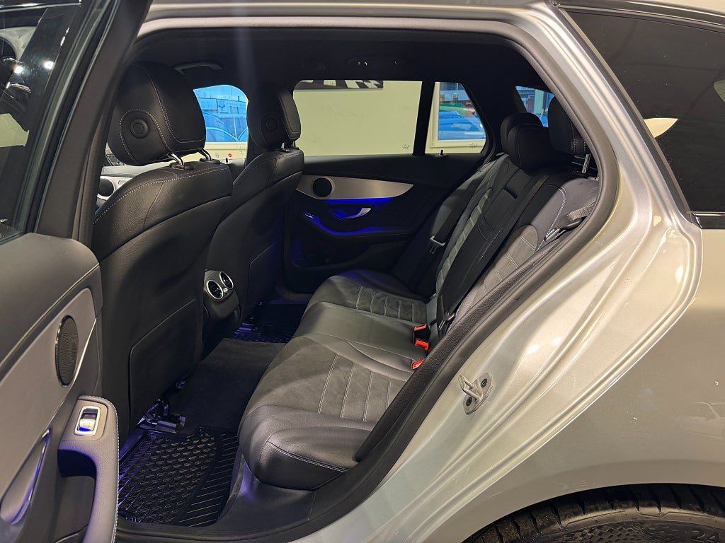 Vehicle Image 22