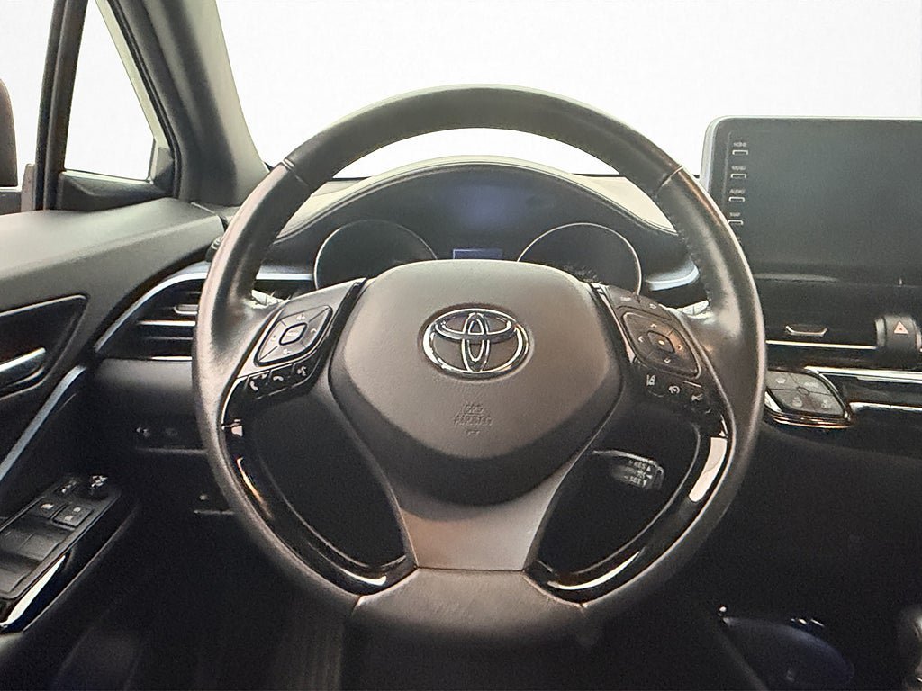 Vehicle Image 11