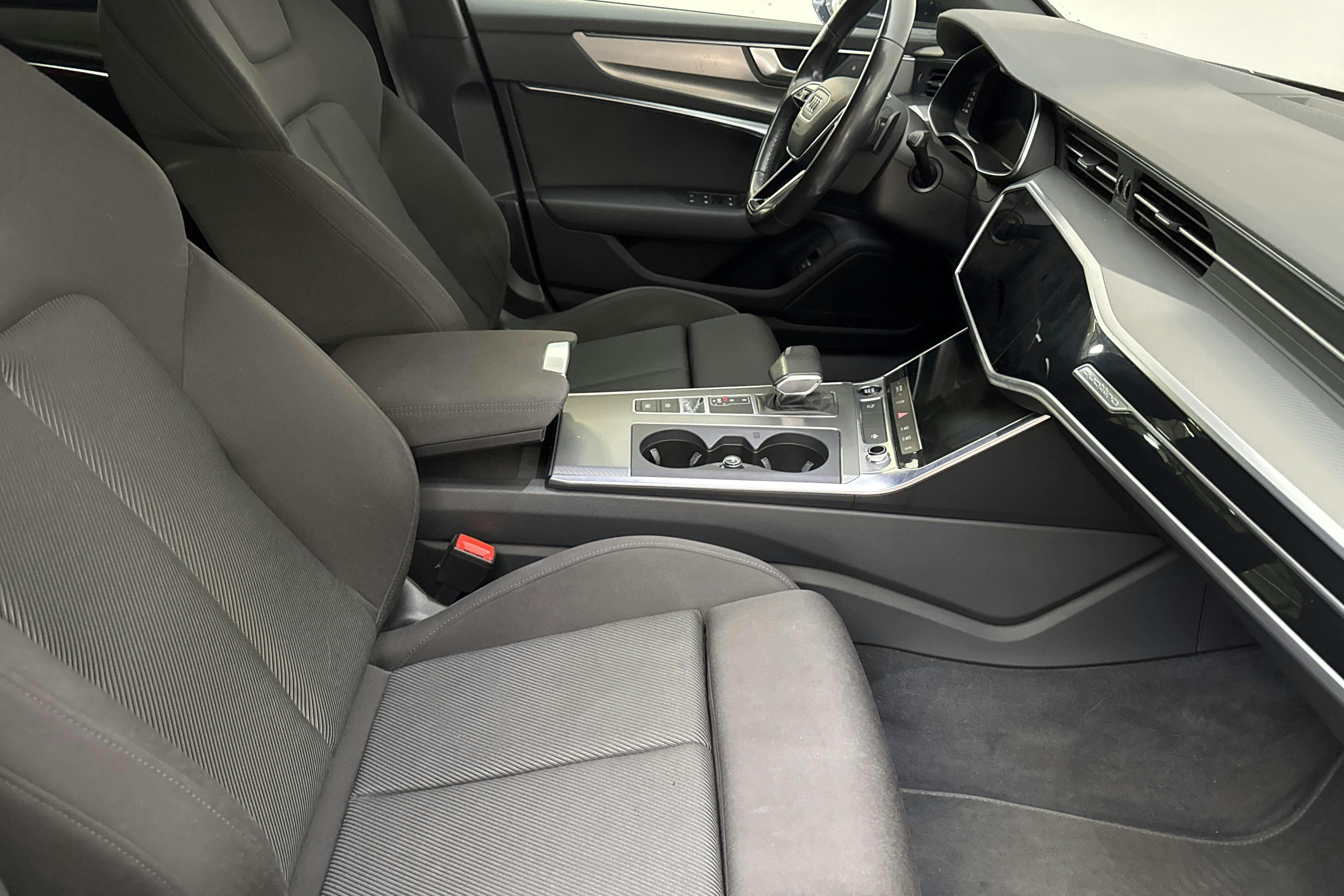 Vehicle Image 7