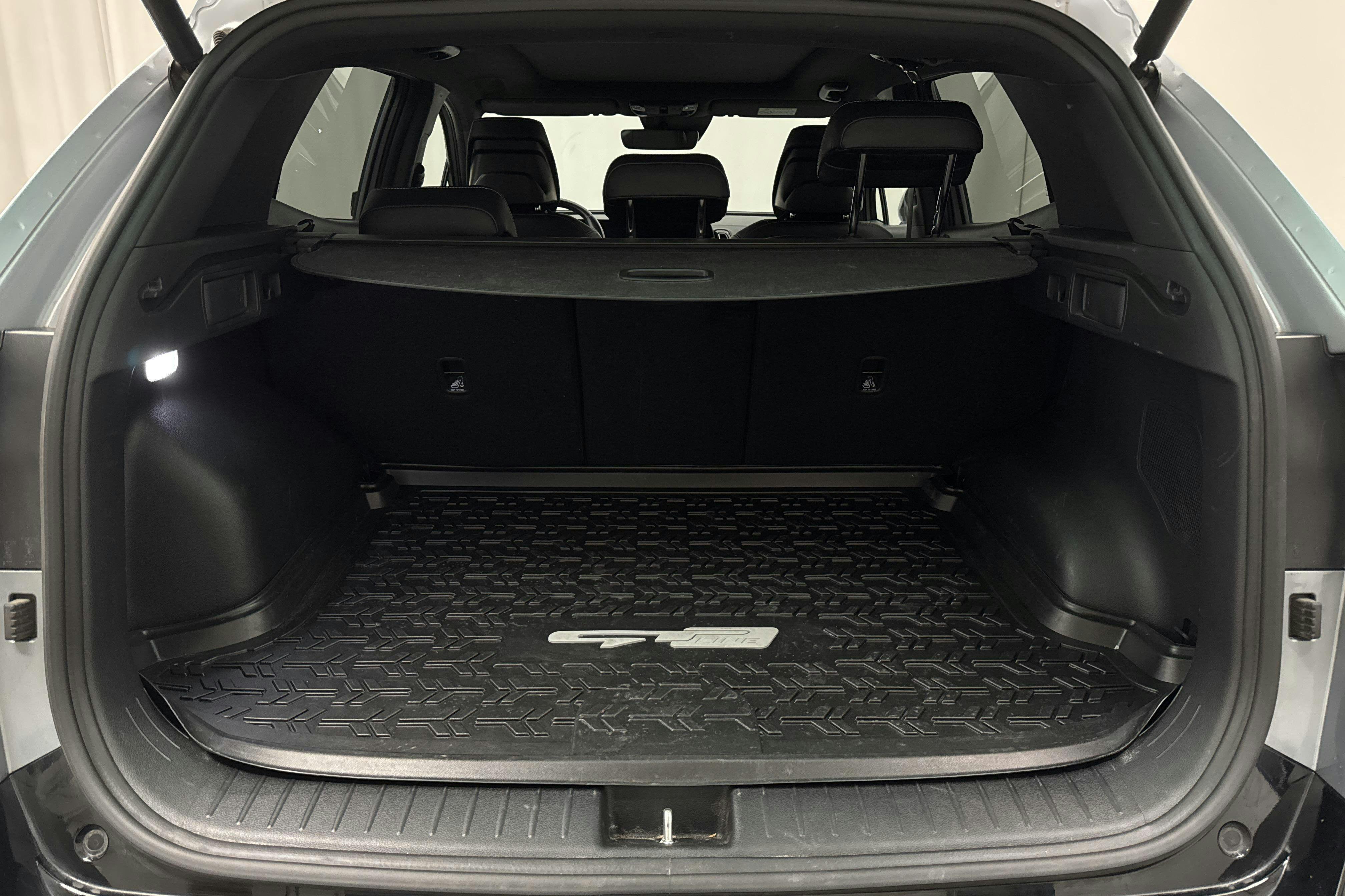 Vehicle Image 9
