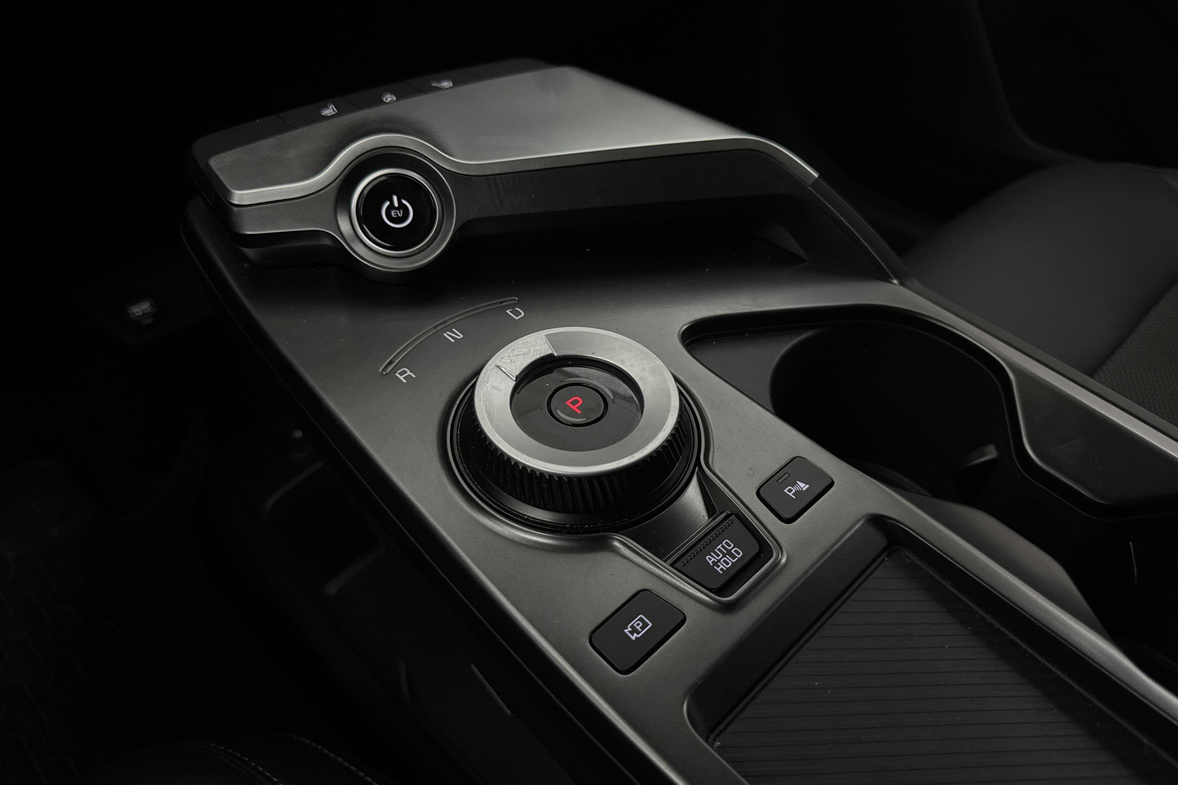 Vehicle Image 15