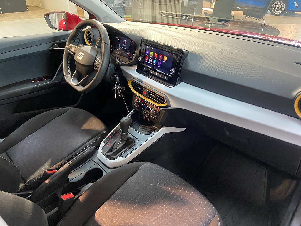 Vehicle Image 7