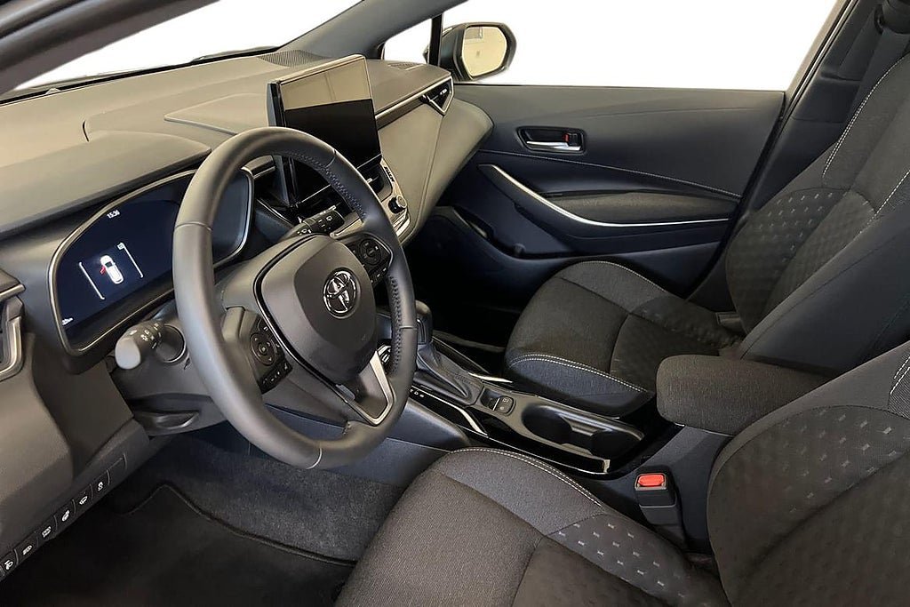 Vehicle Image 12