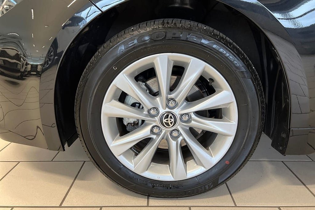 Vehicle Image 15