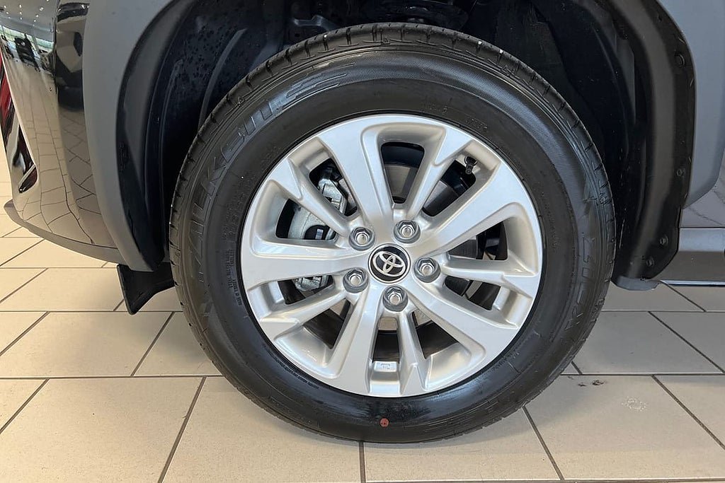 Vehicle Image 15