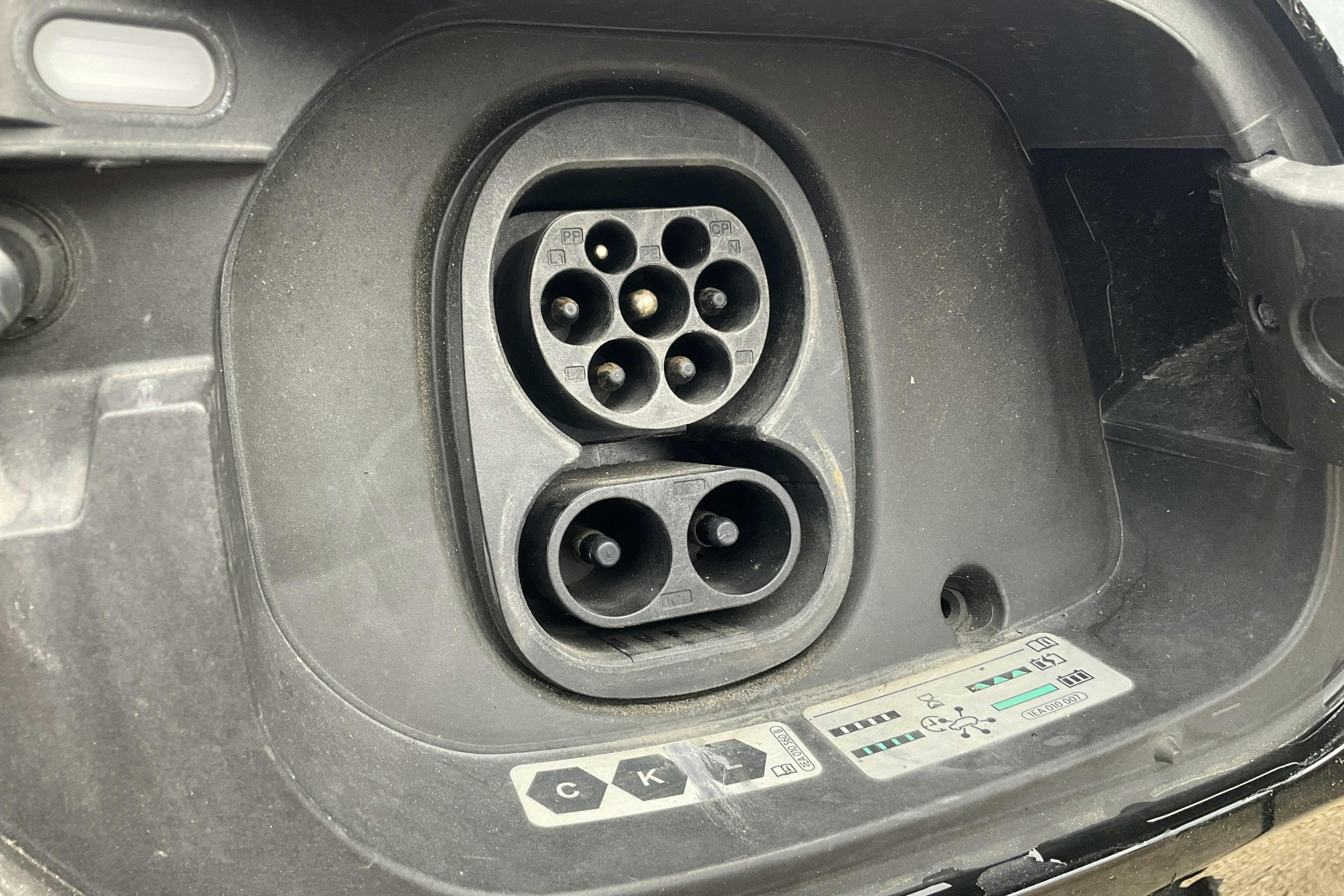 Vehicle Image 16