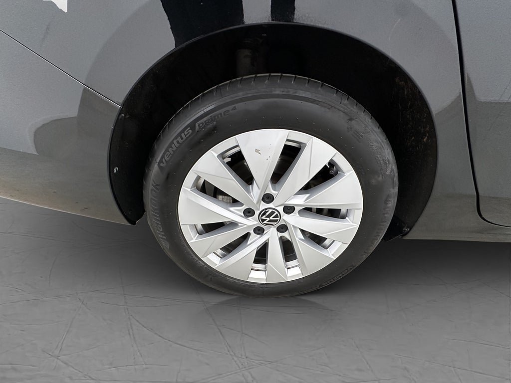 Vehicle Image 33