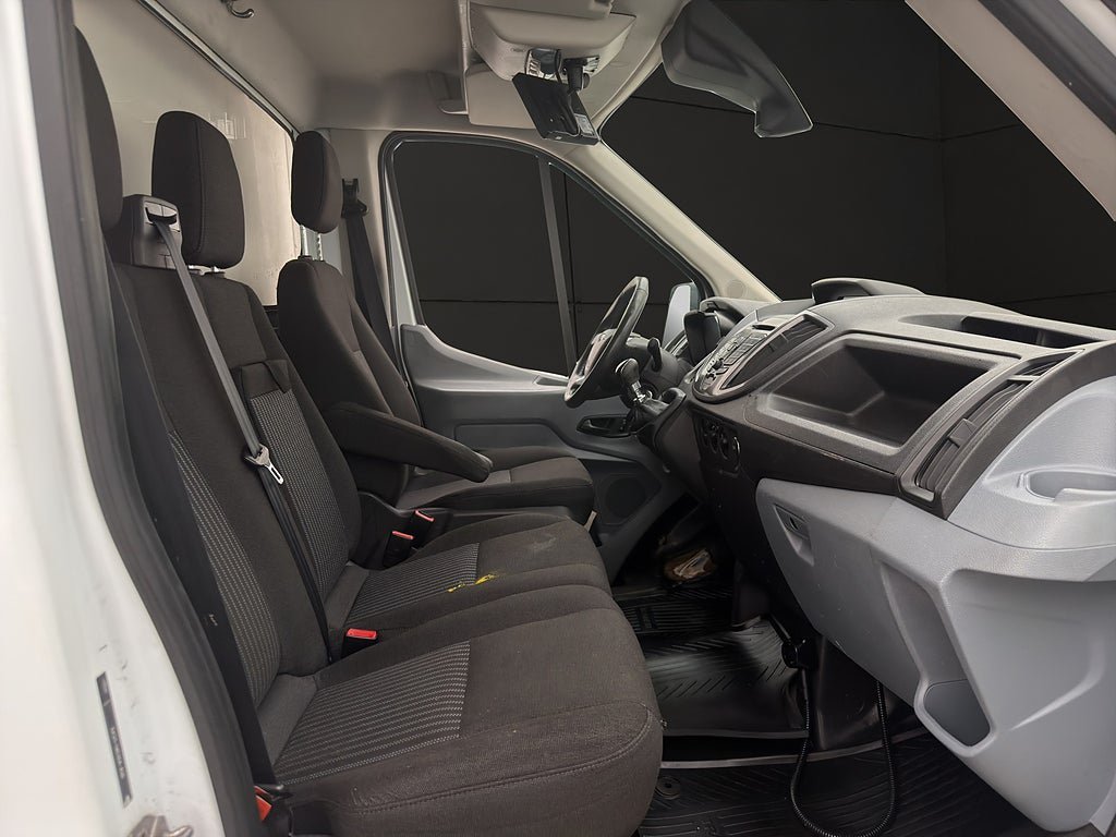 Vehicle Image 21
