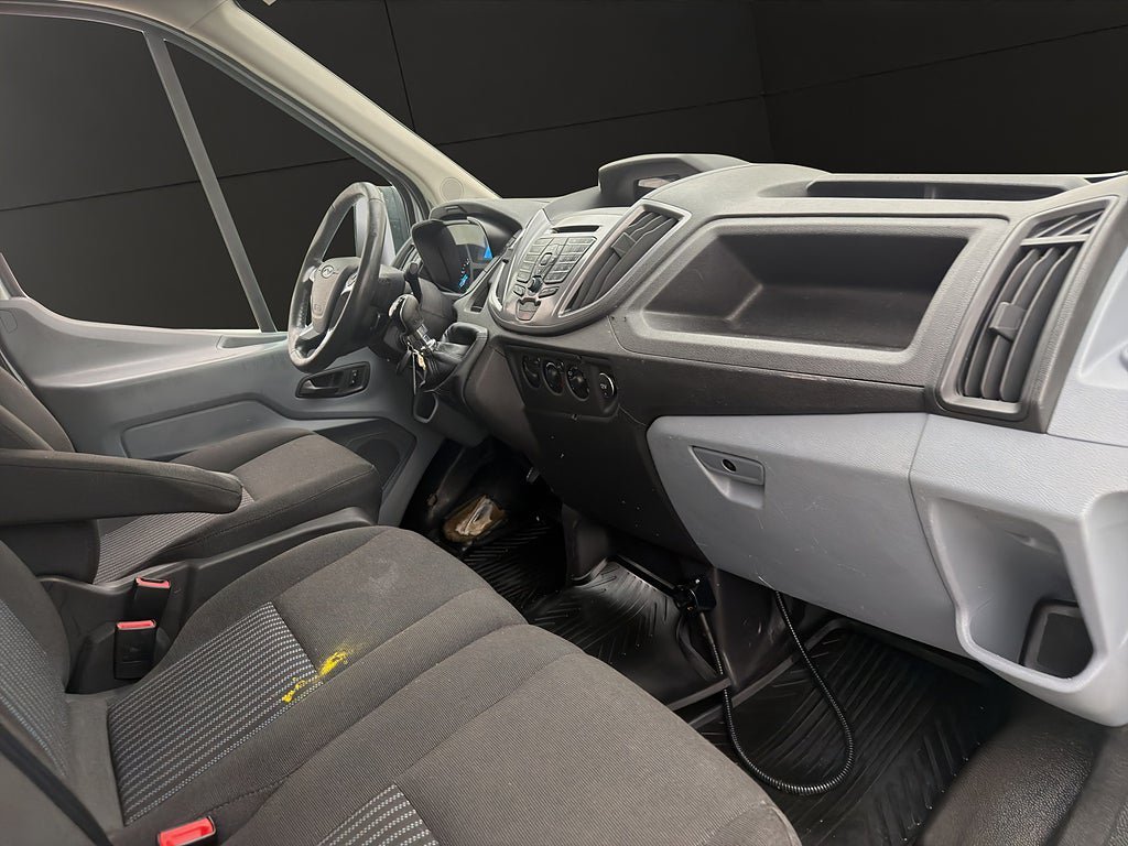 Vehicle Image 22