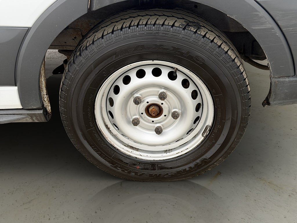 Vehicle Image 26