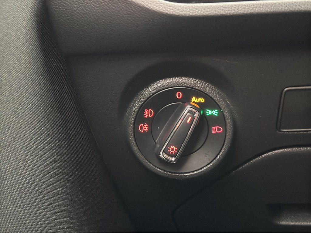 Vehicle Image 24