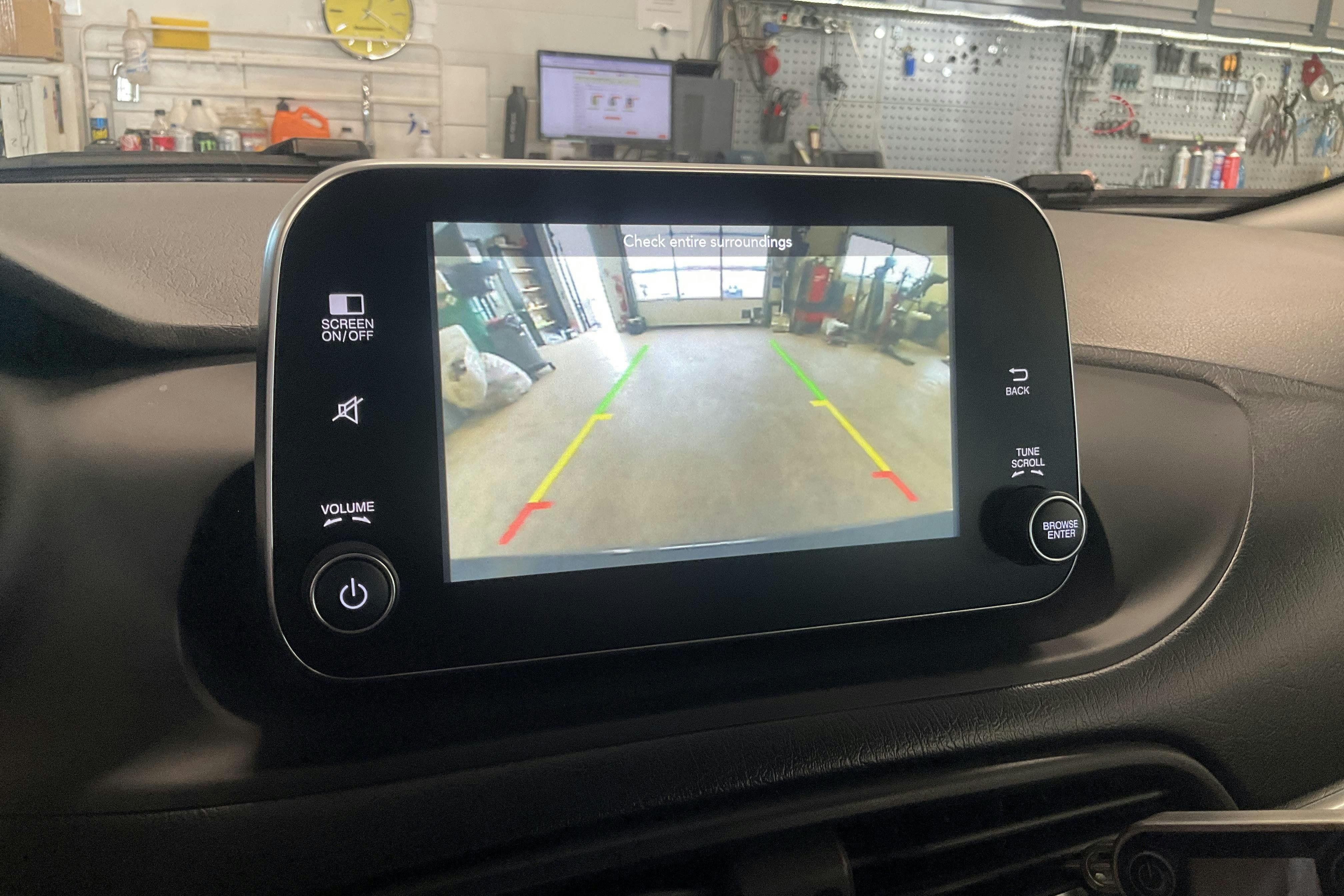 Vehicle Image 12