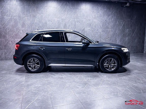Vehicle Image 8