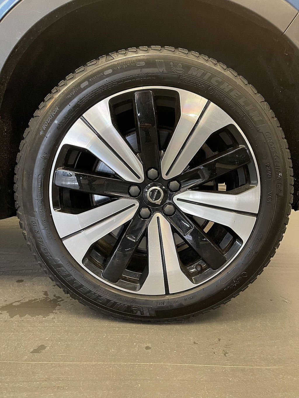 Vehicle Image 13
