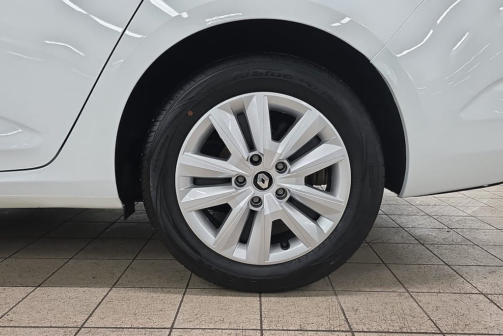 Vehicle Image 17