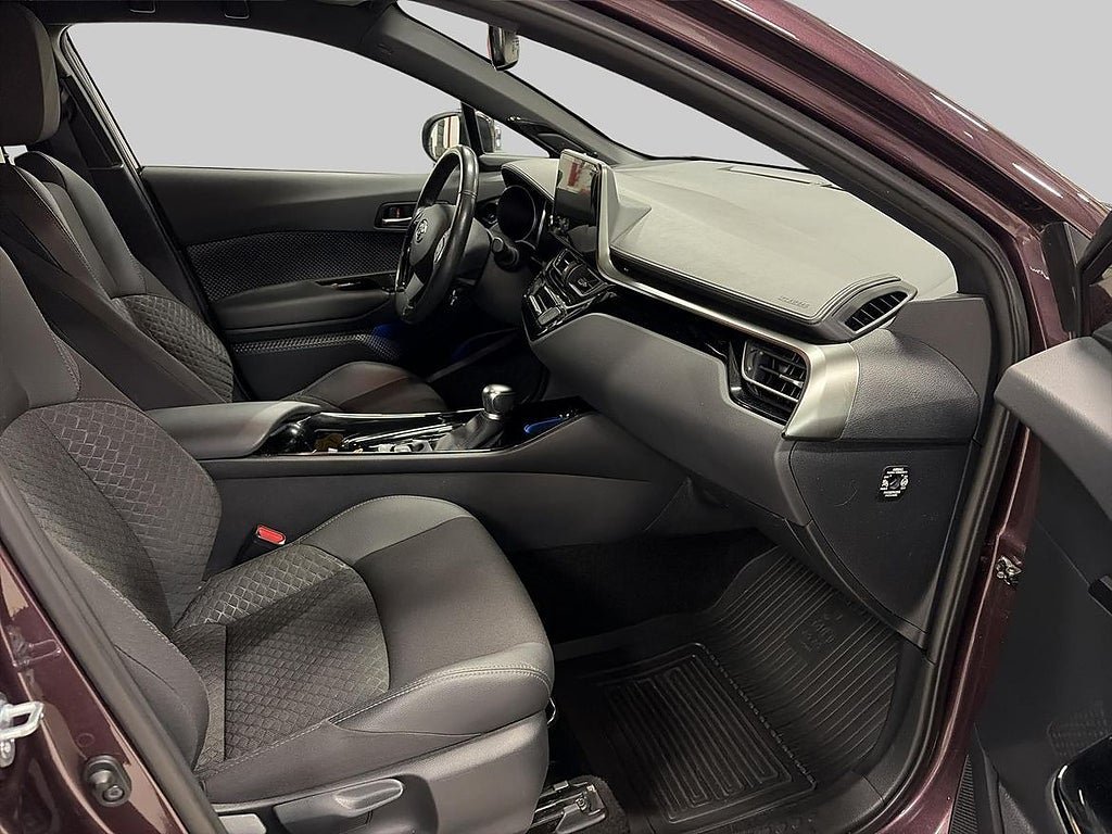 Vehicle Image 10