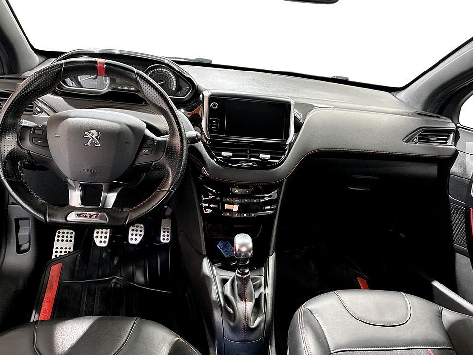 Vehicle Image 6
