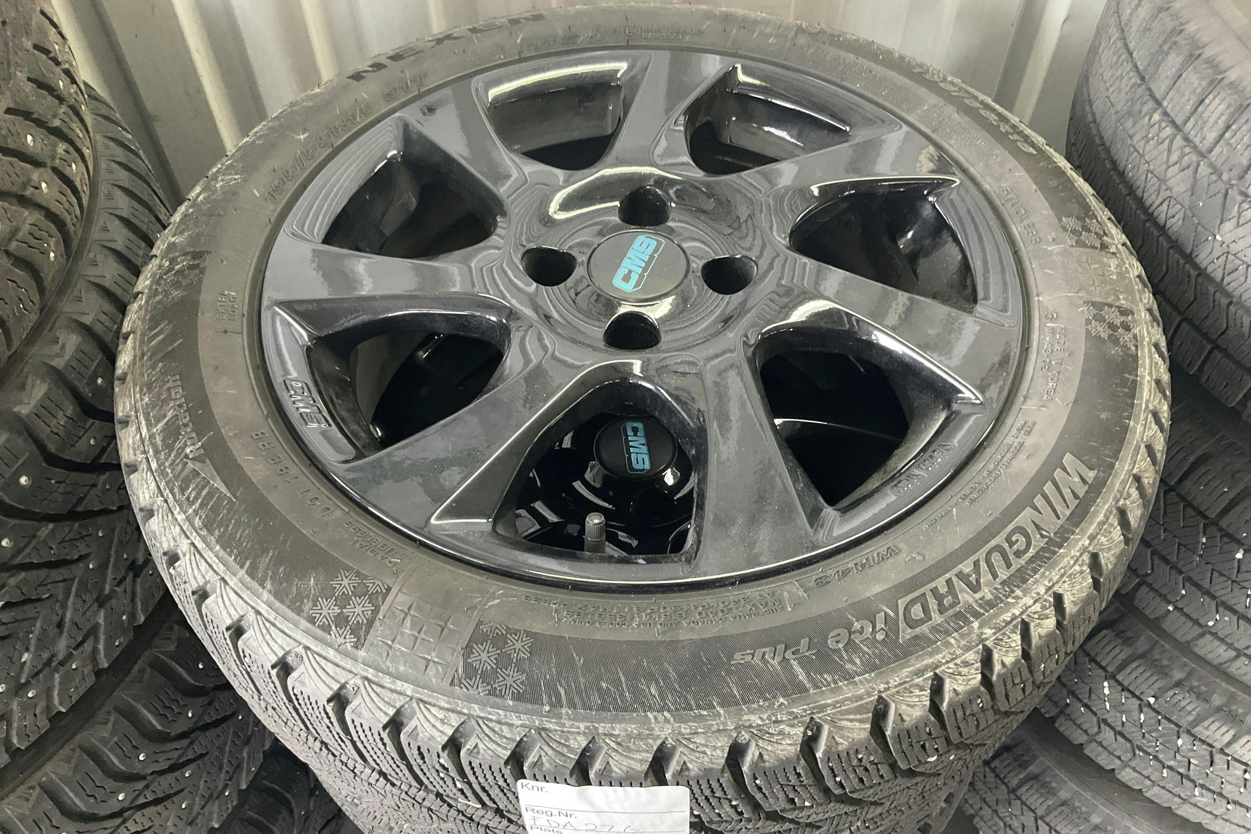 Vehicle Image 11