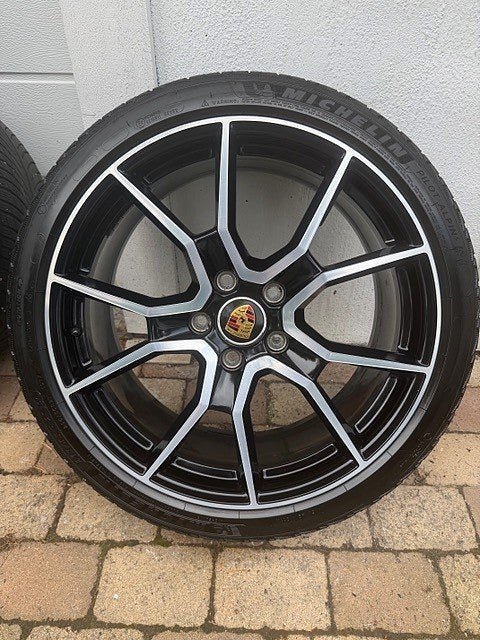 Vehicle Image 37