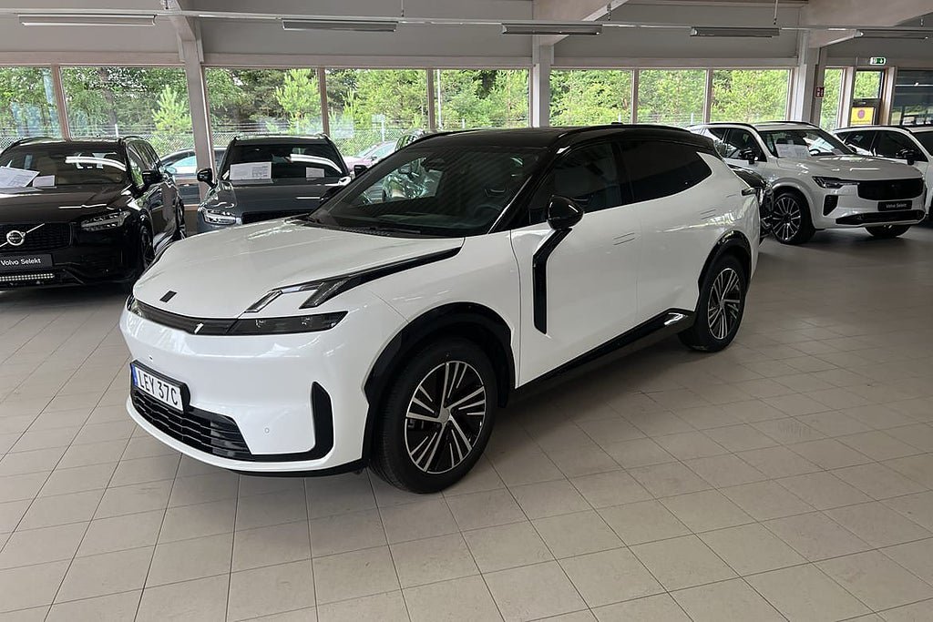 Vehicle Image 13