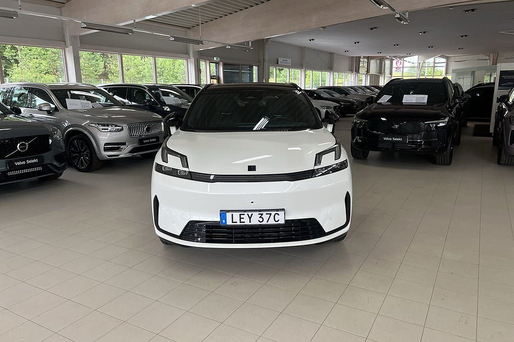 Vehicle Image 14