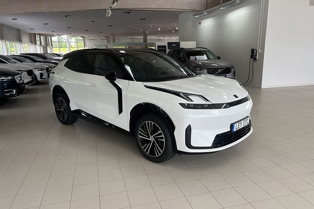 Vehicle Image 15