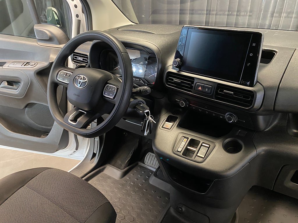 Vehicle Image 35