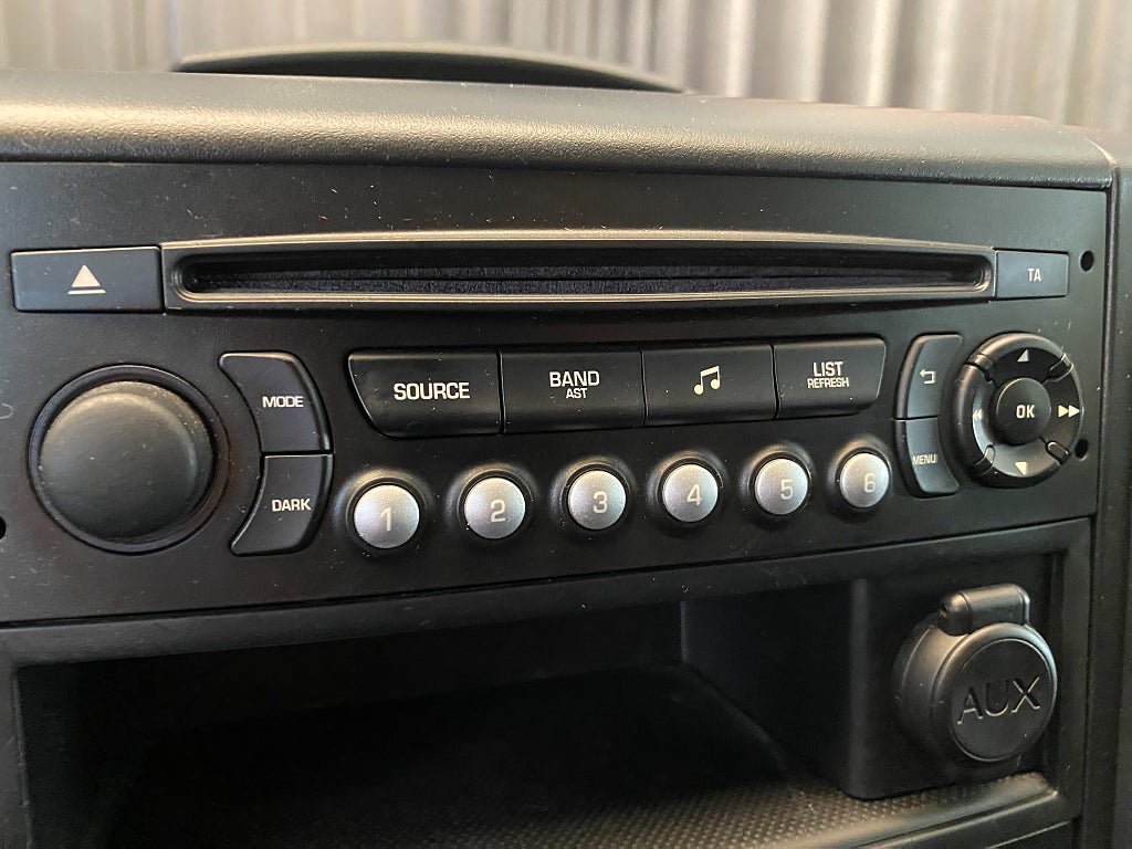 Vehicle Image 33