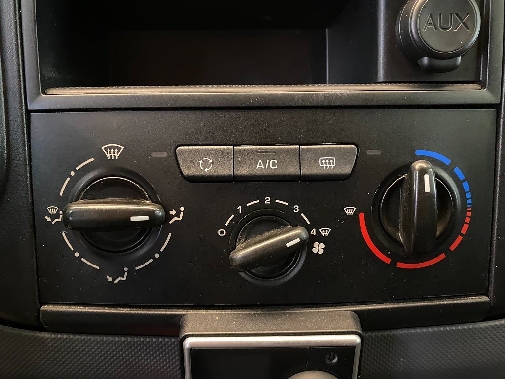 Vehicle Image 35