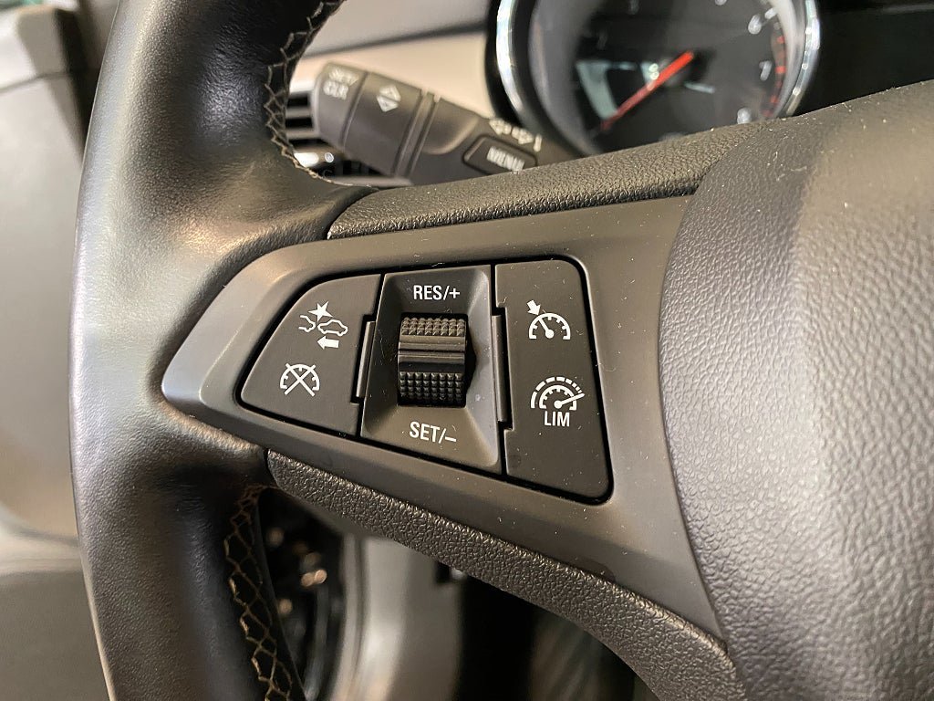 Vehicle Image 40