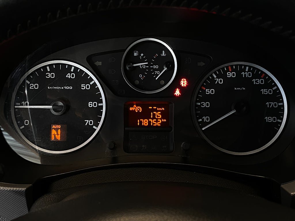 Vehicle Image 37