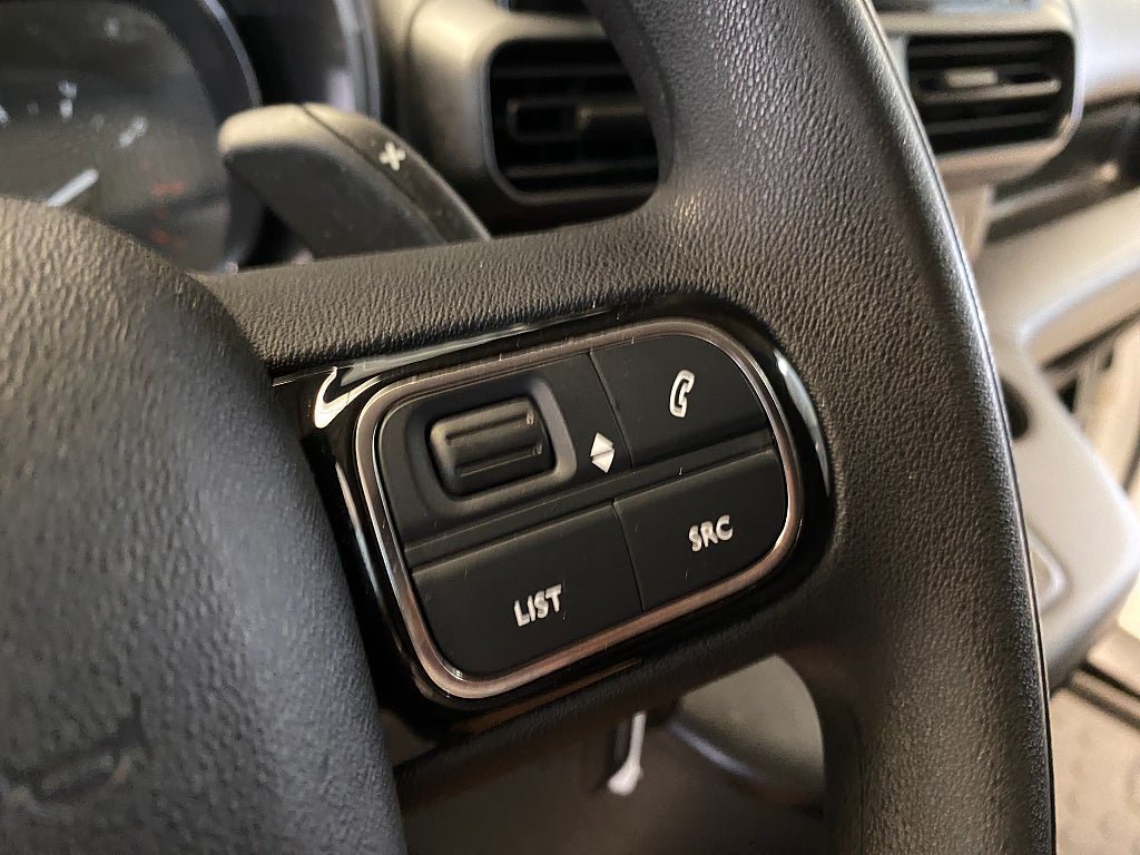 Vehicle Image 43