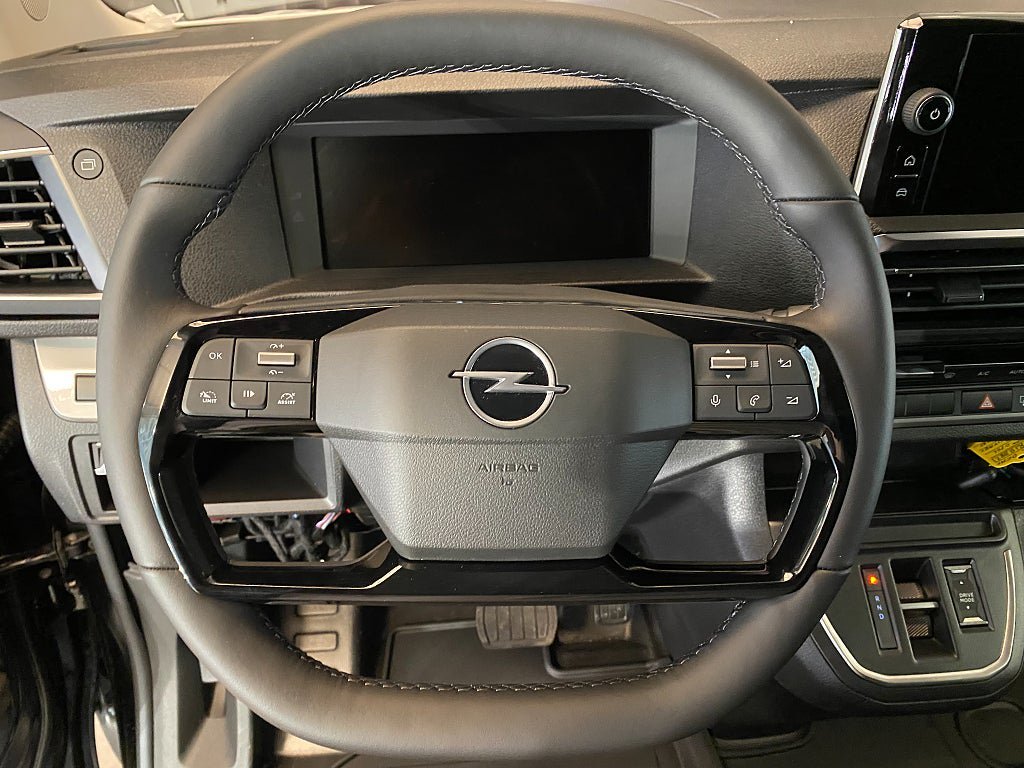 Vehicle Image 37